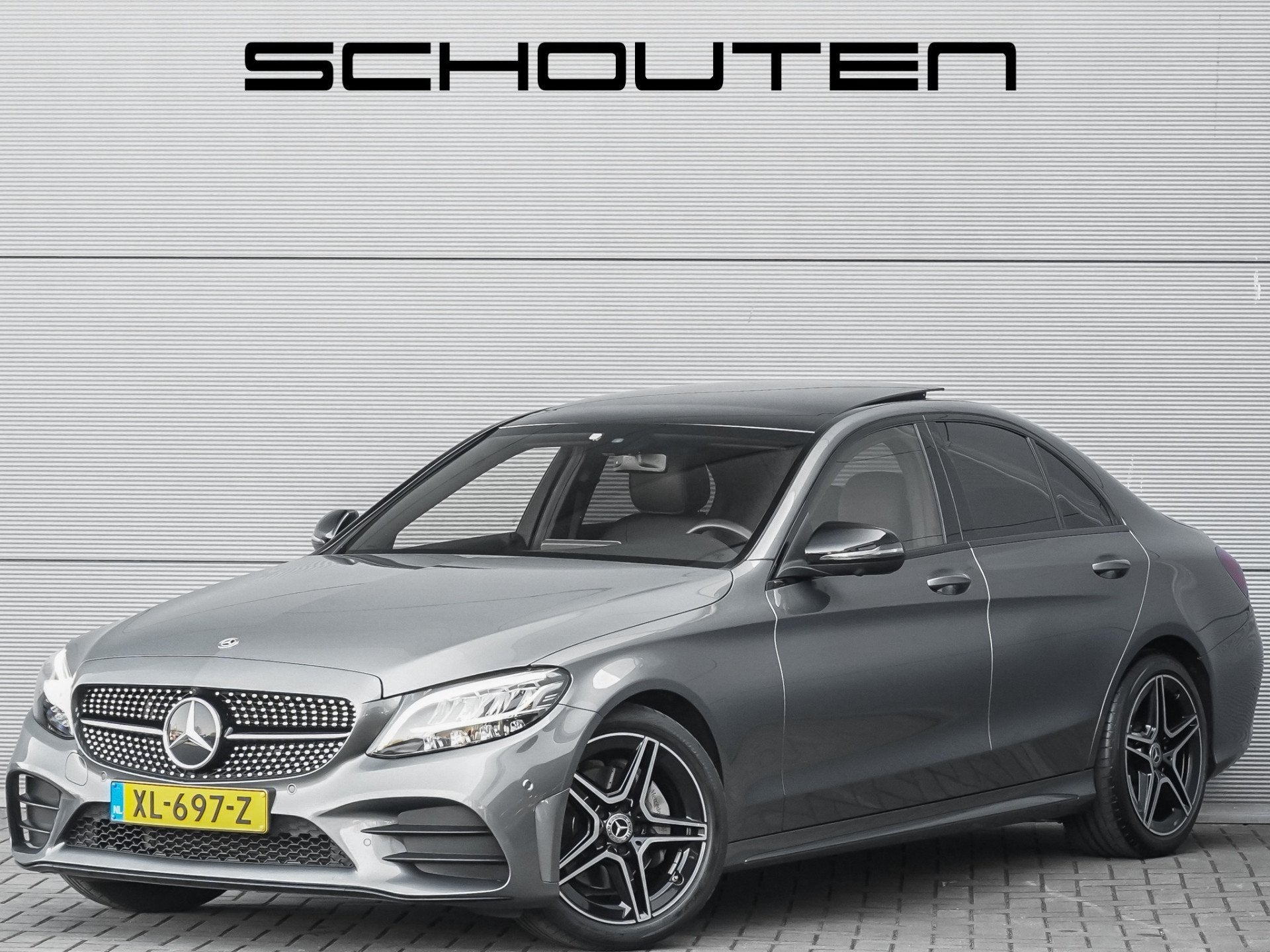 Mercedes-Benz C-Klasse 180 Business Solution AMG Pano Camera, Sedan, 16 km/l, Leder en Alcantara, 5 stoelen