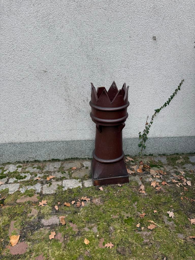 3 Oude Engelse schoorsteenpotten van steen, Ophalen