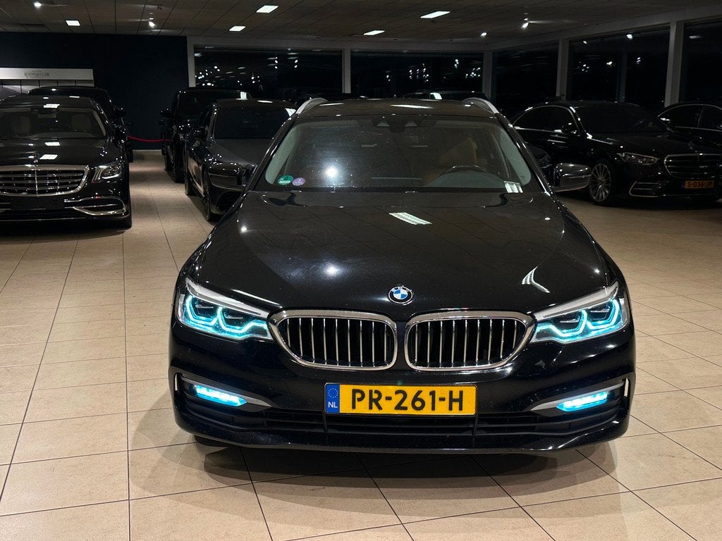 BMW 5-serie Touring 520i High Executive/Memory/LED/Leder/Dea, Auto's, Automaat, 1998 cc, Achterwielaandrijving, Gebruikt