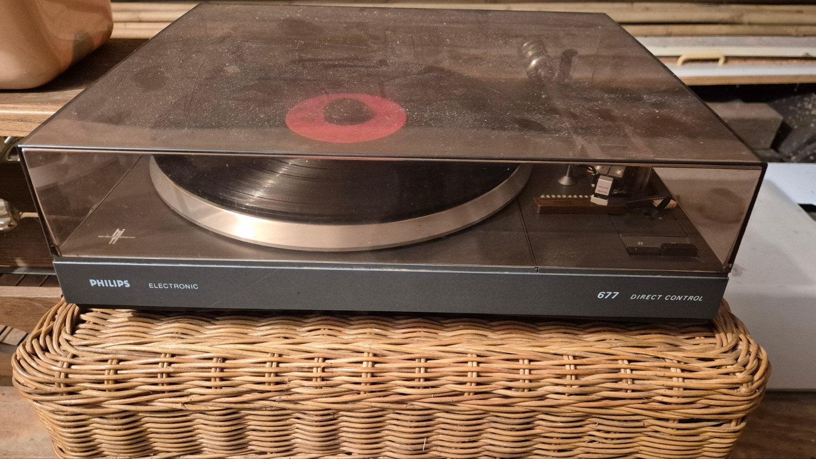 Philips 677 platenspeler, Ophalen of Verzenden, Zo goed als nieuw, Platenspeler, Philips