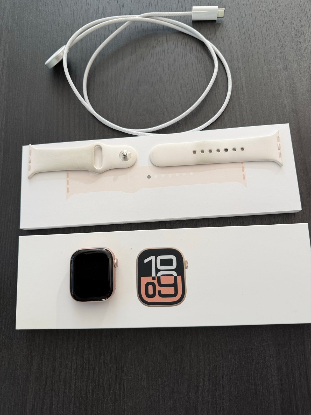 Apple Watch Serie 10 (42 mm) Roségoud met wit bandje ., Ophalen of Verzenden, Zo goed als nieuw, Roze, IOS