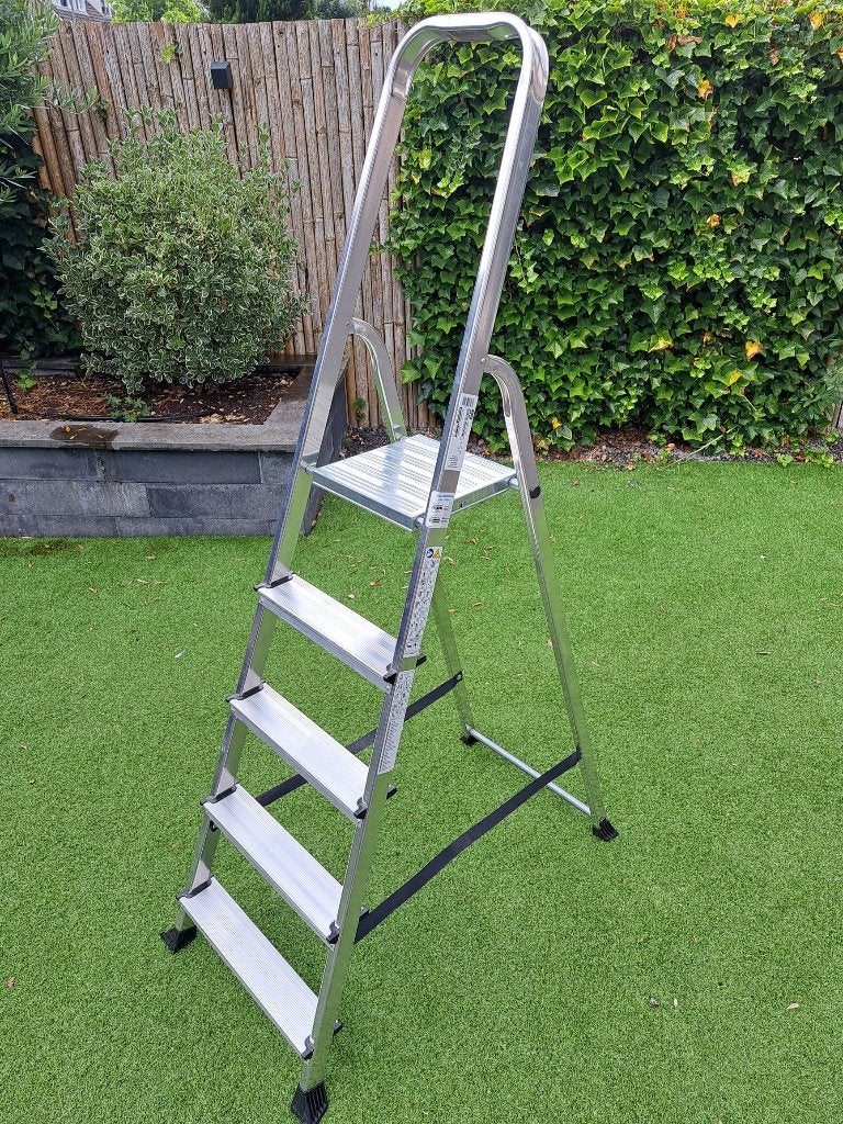 Huishoudtrap nieuw, Ophalen, Nieuw, Trap, Minder dan 2 meter