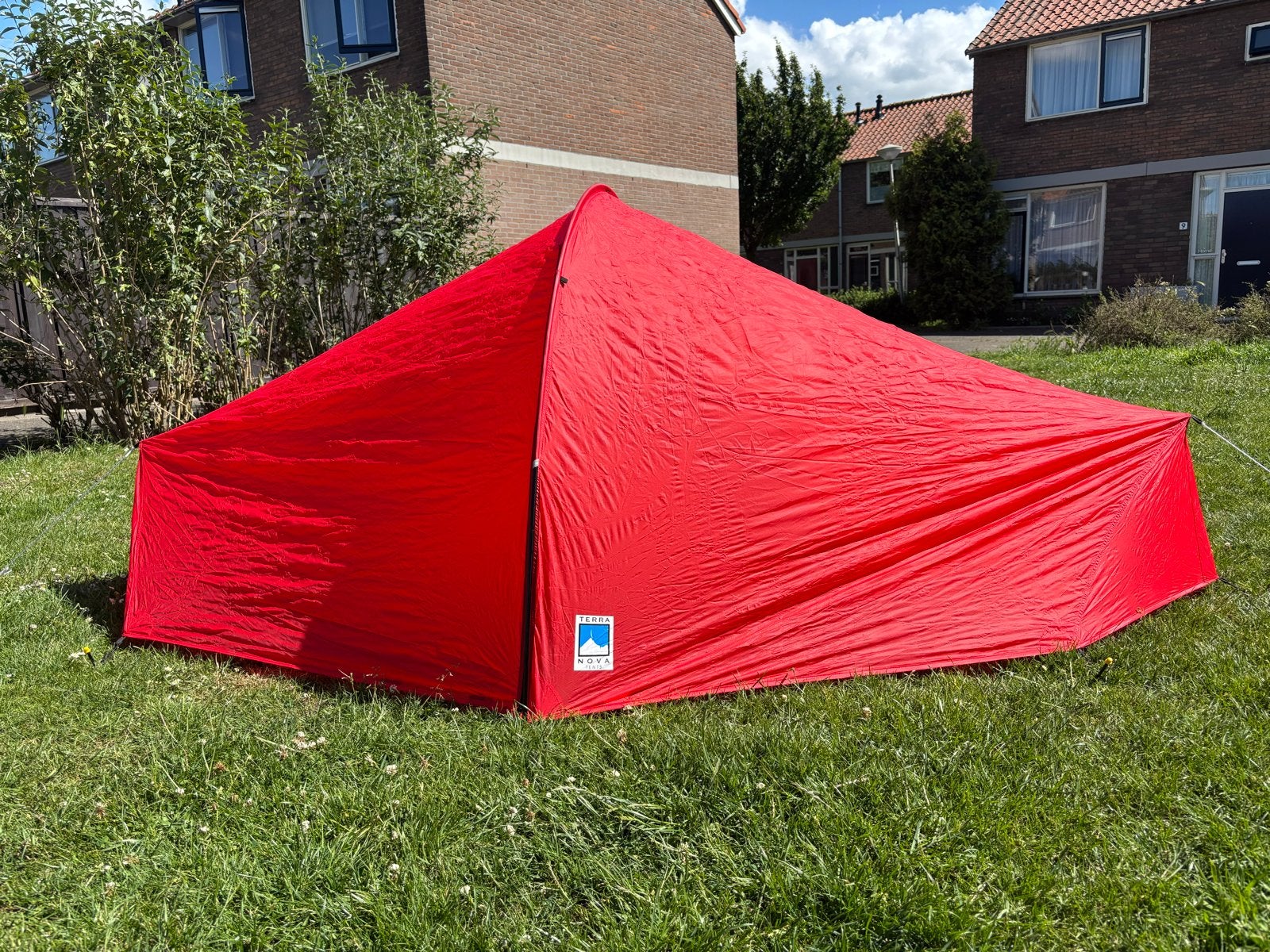 2x Terra Nova Laser Competition 1 Tent - Rood, Lichtgewicht, Ophalen of Verzenden, Zo goed als nieuw, Tot en met 2