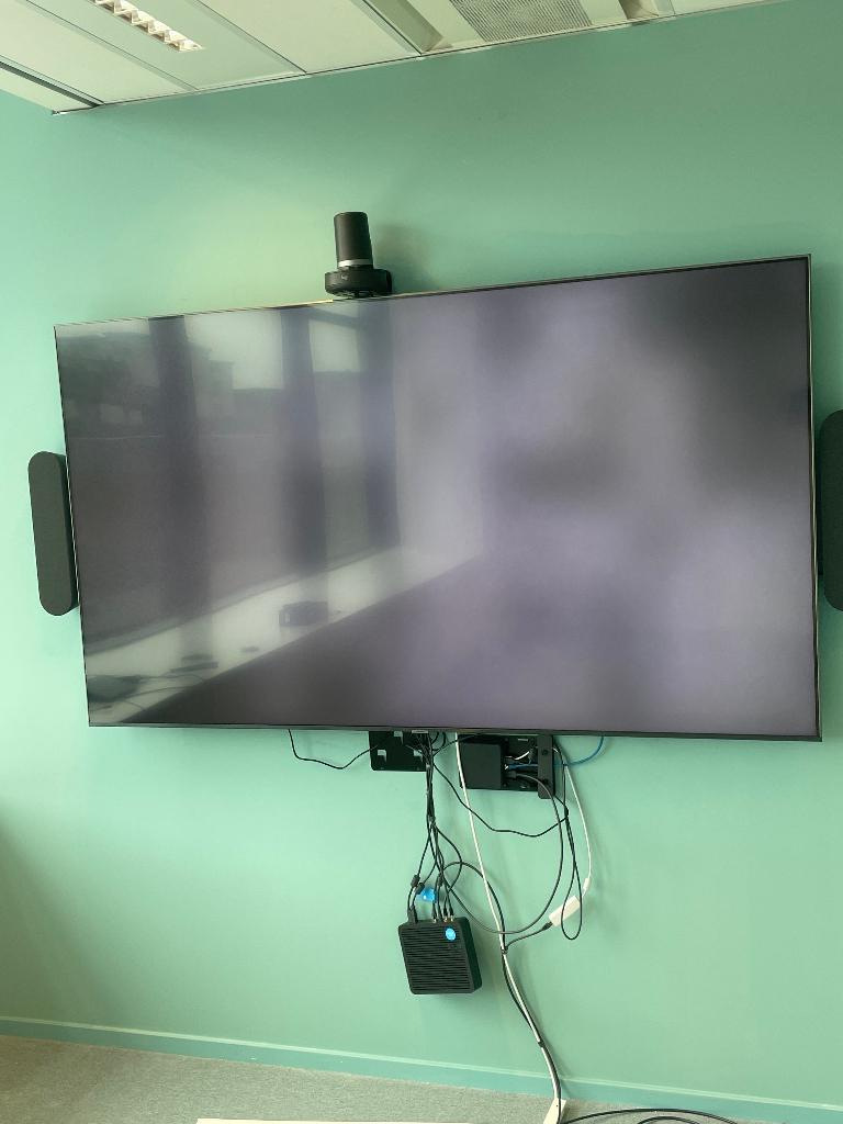 [Damaged] Samsung BE85A-H 85 inch TV, Ophalen, Gebruikt, 50 Hz, Samsung
