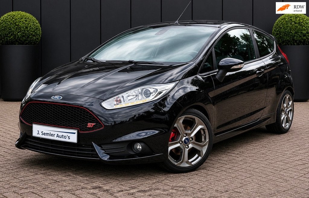 Ford Fiesta 1.6 ST2 CLIMA RECARO 86DKM PDC DEALERONDH., Voorwielaandrijving, 1596 cc, 1063 kg, Gebruikt