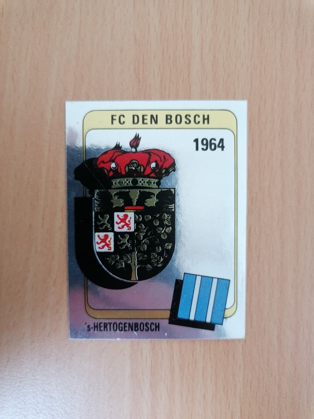 Panini Voetbal 84 #39 FC Den Bosch embleem., Ophalen of Verzenden, Zo goed als nieuw