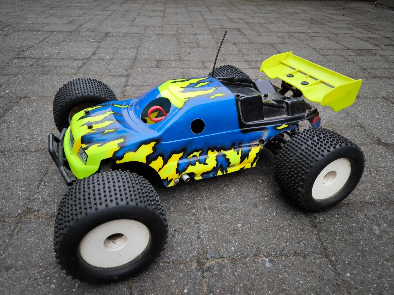 Hong Nor X1CRT - Motor Defect - RC Nitro Auto Offroad 1:8, Hobby en Vrije tijd, Modelbouw | Radiografisch | Auto's, Ophalen, Gebruikt
