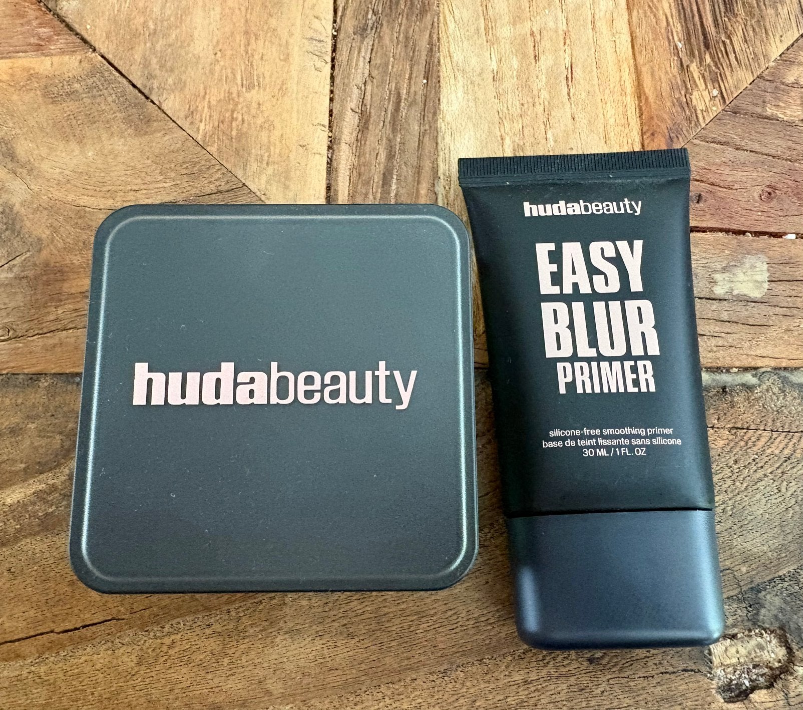 Huda beauty primer en matcha milk cake samen voor €30, Ophalen of Verzenden, Zo goed als nieuw, Gehele gezicht, Make-up