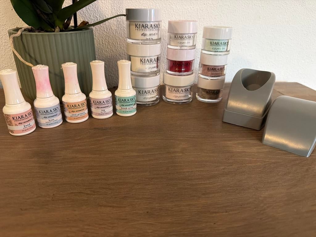 Kiara Sky Dipping Poeder en Essentials Set nagels, Ophalen of Verzenden, Zo goed als nieuw, Gehele gezicht, Verzorging