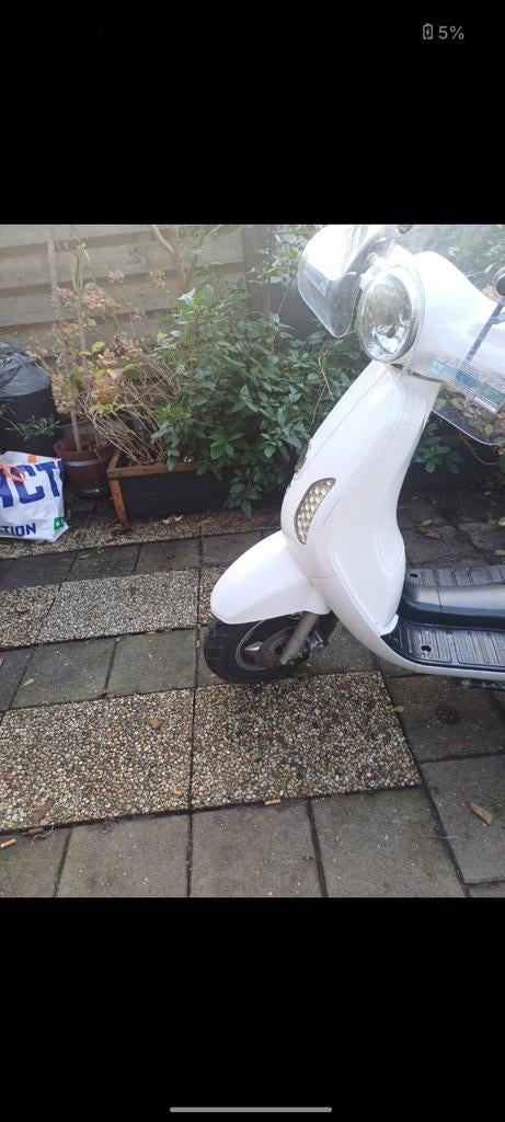 Capri scooter, 55km/u blauw kenteken, Fietsen en Brommers, Snorfietsen en Snorscooters, Ophalen of Verzenden, Gebruikt, Benzine
