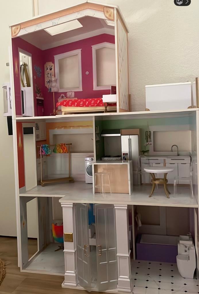 Rainbow High poppenhuis 11 poppen,auto, kapsalon,Beach Club, Ophalen, Zo goed als nieuw, Poppenhuis