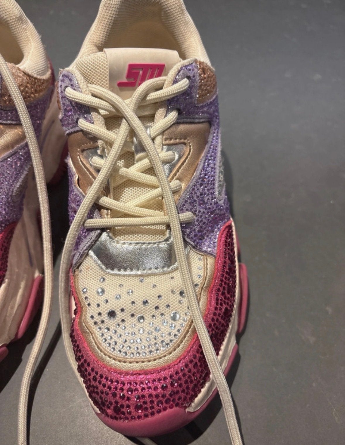 Steve Madden sneakers met steentjes maat 35, Meisje, Sportschoenen, Ophalen of Verzenden, Zo goed als nieuw