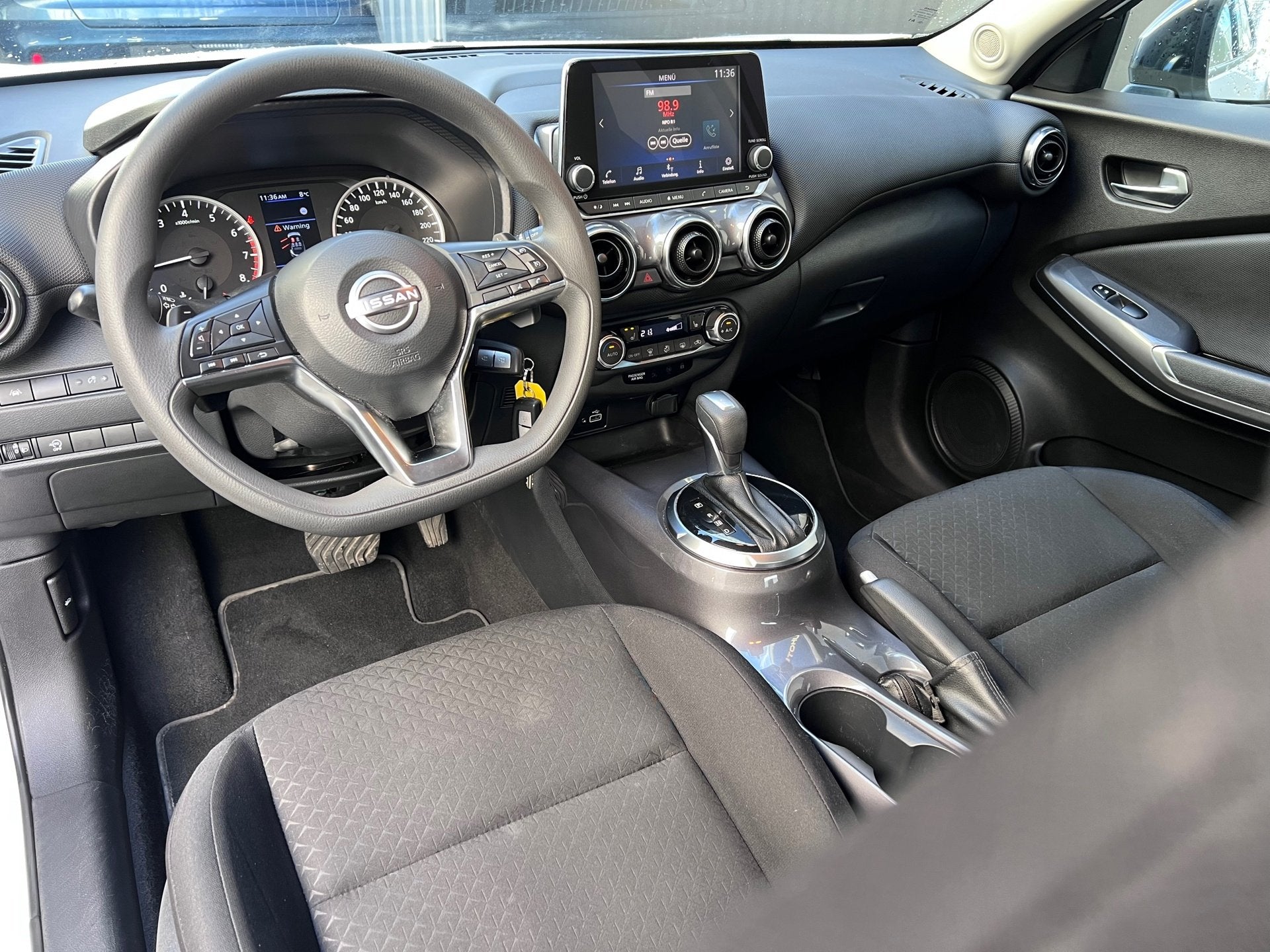Nissan Juke 1.0 DIG-T Acenta Automaat Camera, Stof, Gebruikt, Zwart, Wit