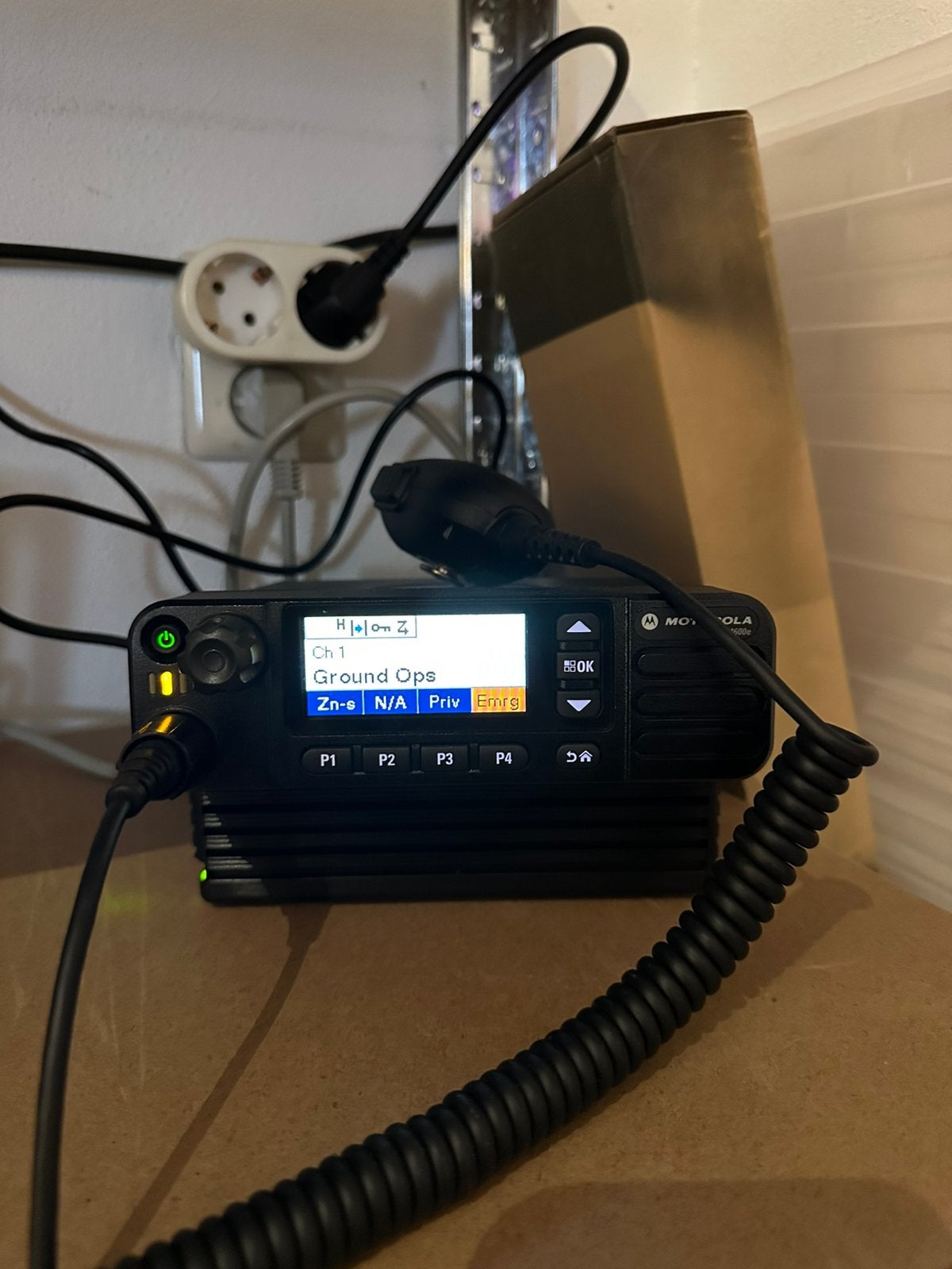 Motorola MOTOTRBO set: 8x DP4400e/DP4801e + DM4600e, UHF, Ophalen of Verzenden, Zo goed als nieuw