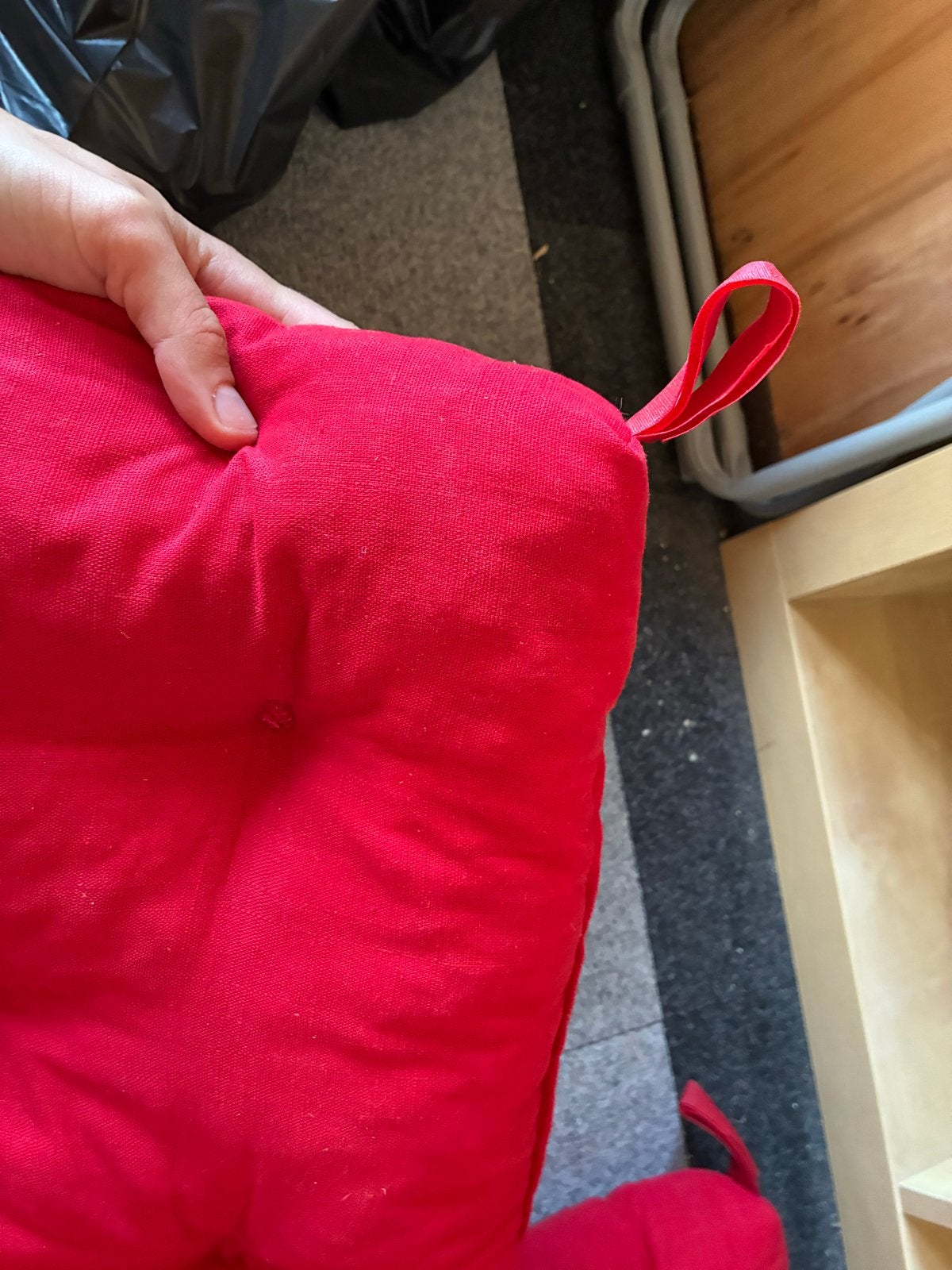 2 rode zitkussens met bevestigingsbandjes, Huis en Inrichting, Woonaccessoires | Kussens, Overige merken, Gebruikt, Vierkant, Ophalen of Verzenden
