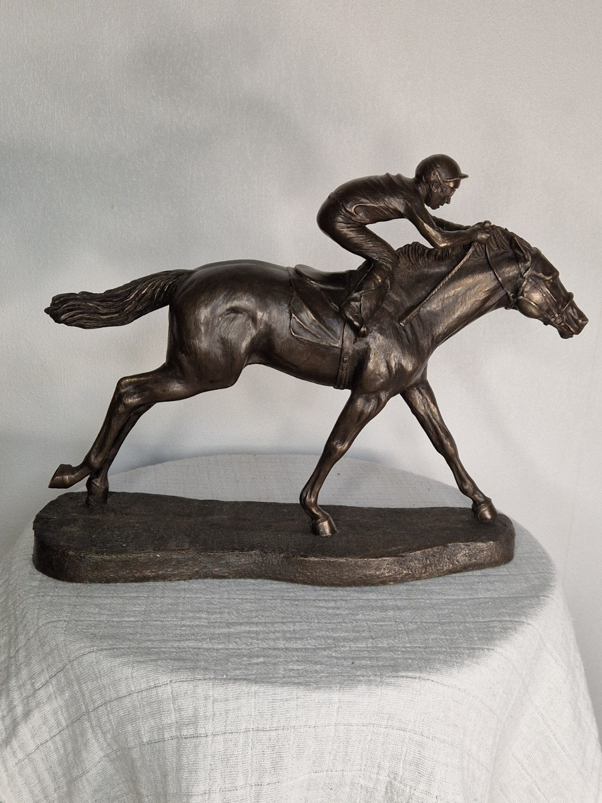 sculptuur ruiter op paard Tom mackie, Ophalen