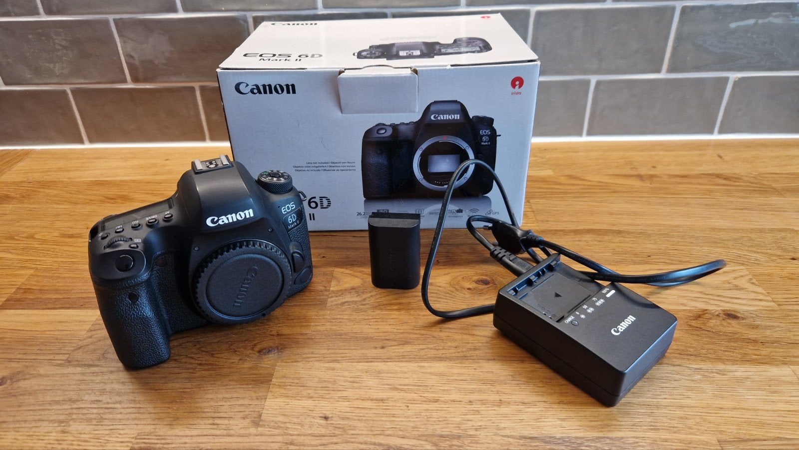Canon EOS 6D Mark II DSLR Camera Body, Gebruikt, Spiegelreflex, Canon, Draagriem