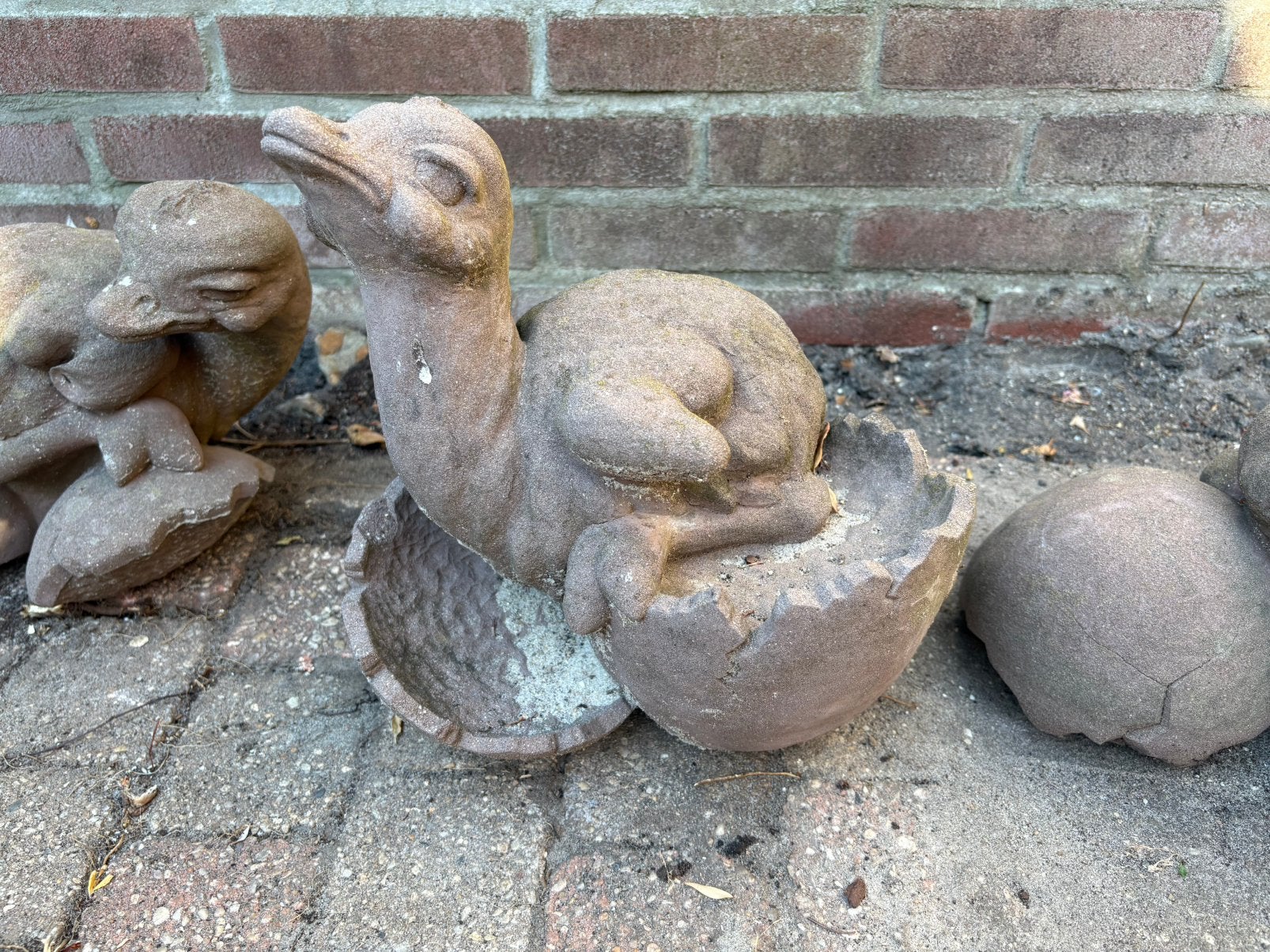 Struis vogel tuinbeelden met ei, Ophalen, Gebruikt, Beton, Dierenbeeld