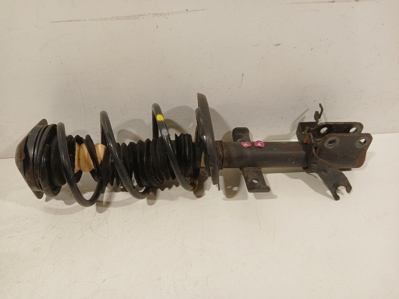 Veerpoot links voor Renault Clio, Auto-onderdelen, Onderdelen@venauto.nl, Van der Ven Autorecycling B.V., Gebruikt, Ettenseweg 76, 4706 PB Roosendaal, The Netherlands