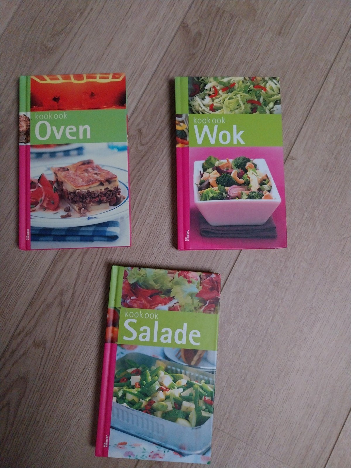 Kook Ook kookboeken: Oven, wok en salade, Ophalen of Verzenden, Zo goed als nieuw