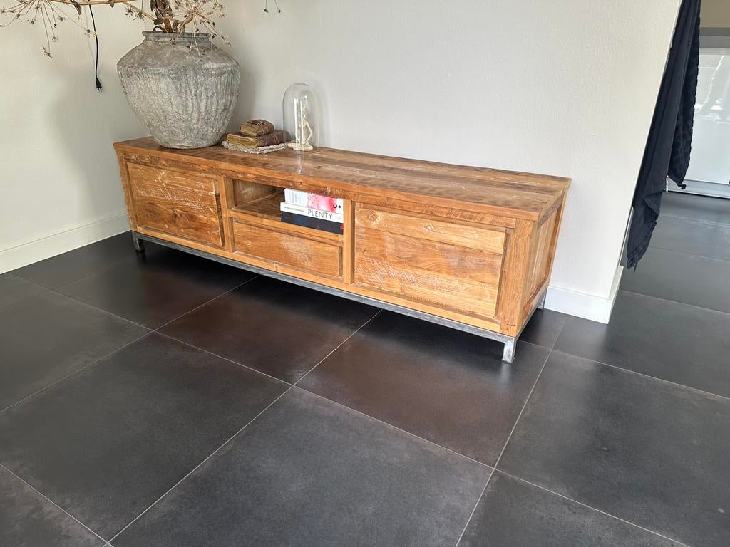 Teak TV meubel lage buffet kast, Ophalen, 150 tot 200 cm, Zo goed als nieuw, Minder dan 100 cm