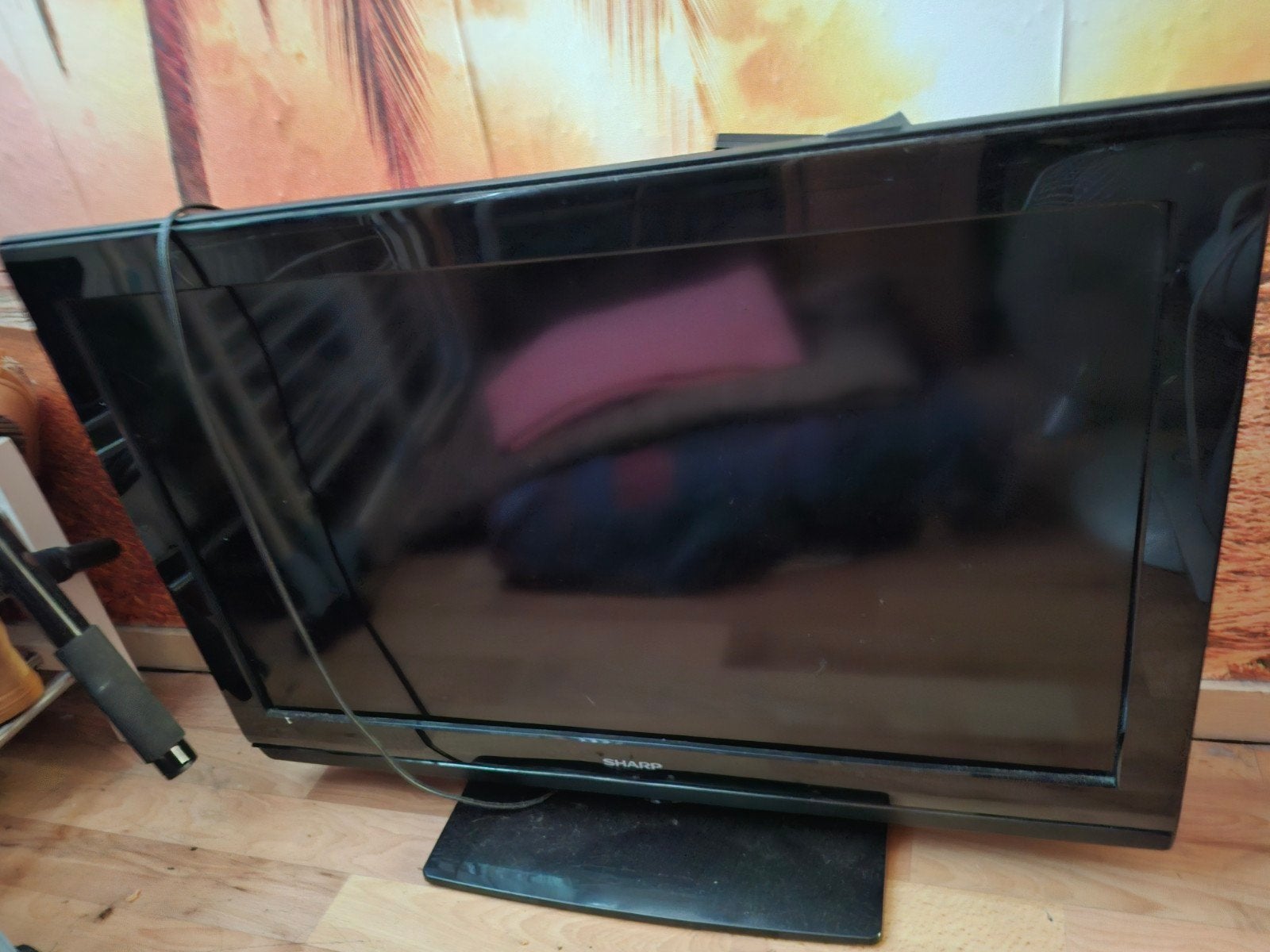 Sharp LCD TV - Ideaal voor kleine ruimtes of gaming, Audio, Tv en Foto, Televisies, Ophalen, Gebruikt, 50 Hz, Sharp