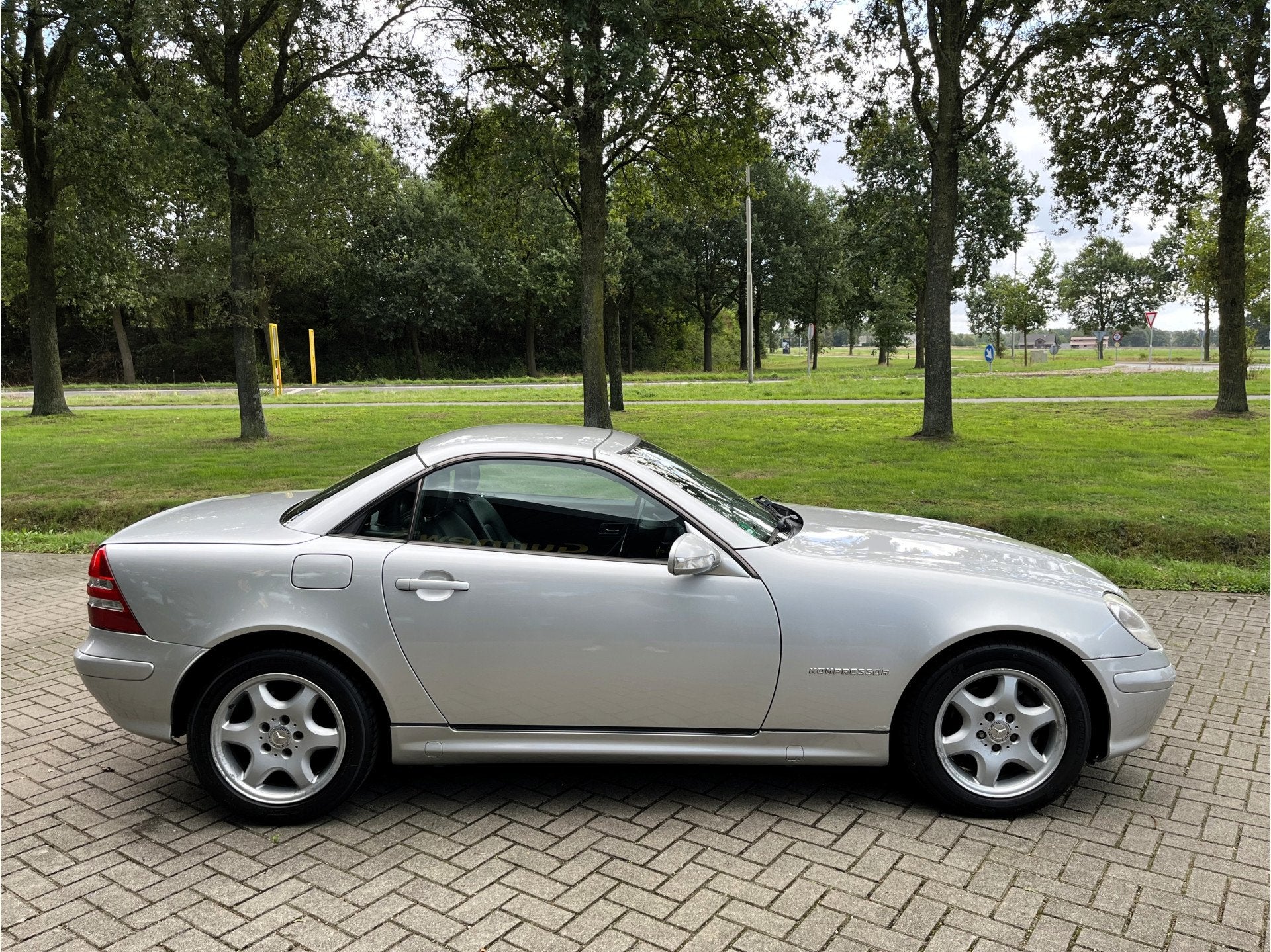 Mercedes-Benz SLK 230 K. | AUTOMAAT | 197PK | AIRCO | BLUETO, Achterwielaandrijving, Gebruikt, Zwart, 4 cilinders