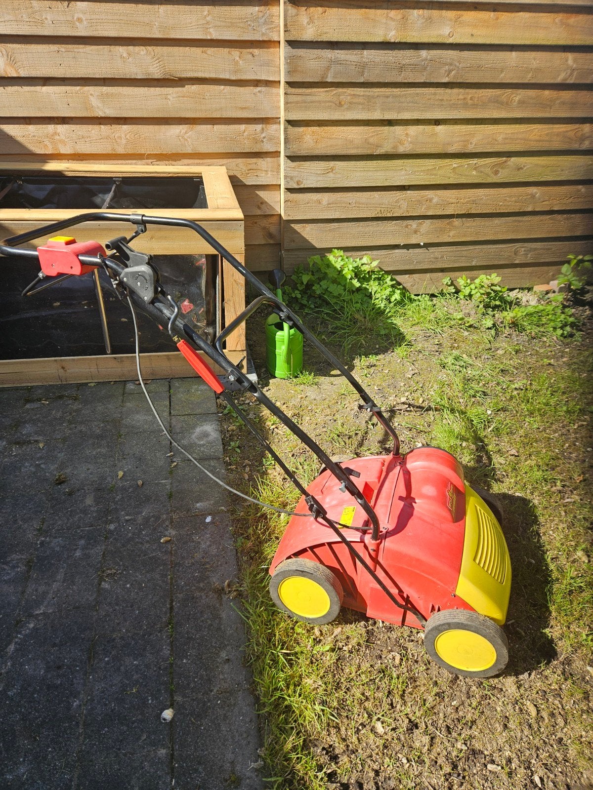 Wolfgarten Verticuteer machine, Ophalen, Zo goed als nieuw, Elektrisch