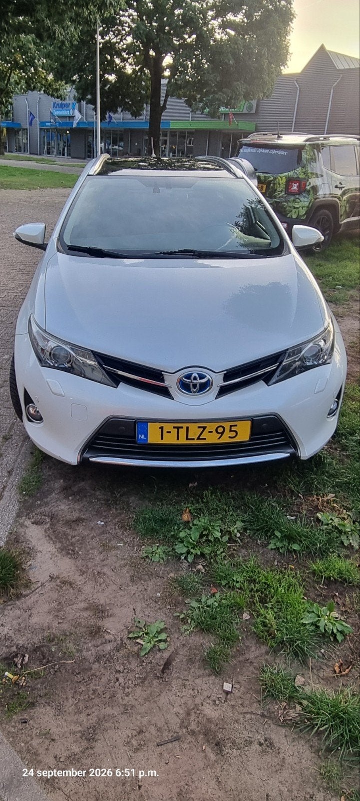 Toyota Auris 1.8 Hybrid Touring Sports CVT 2014 Wit, Auto's, 345 kg, Wit, Origineel Nederlands, 1798 cc