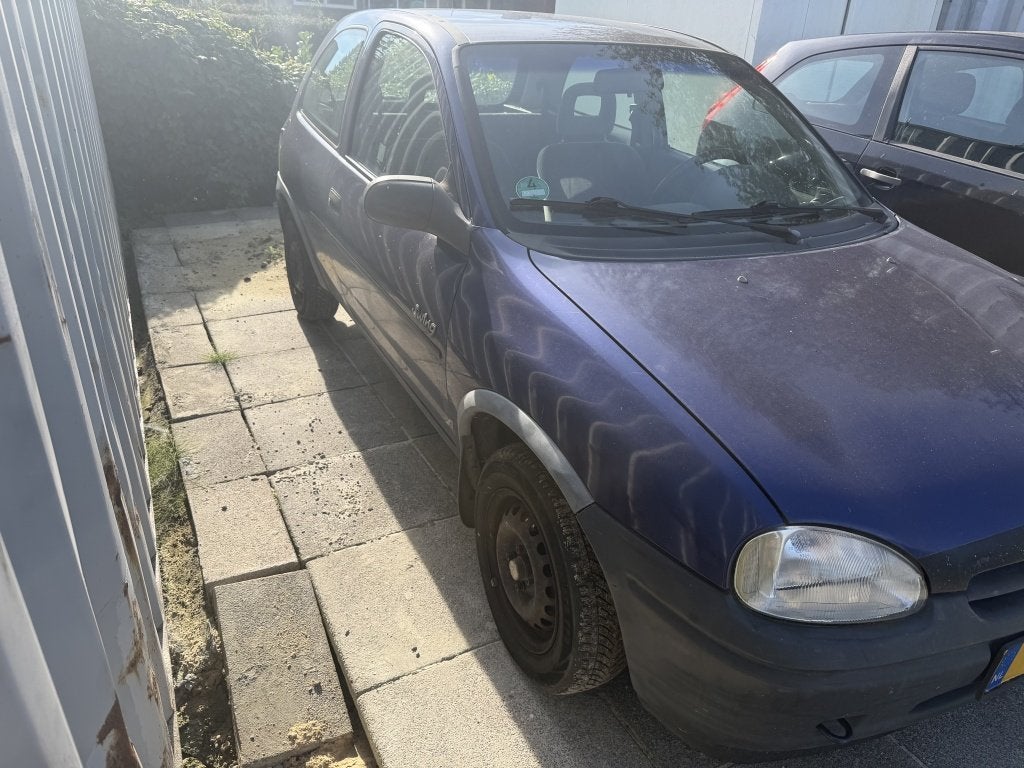 Opel Corsa 1.4i Swing, Auto's, Euro 2, 450 kg, Gebruikt, 31 €/maand