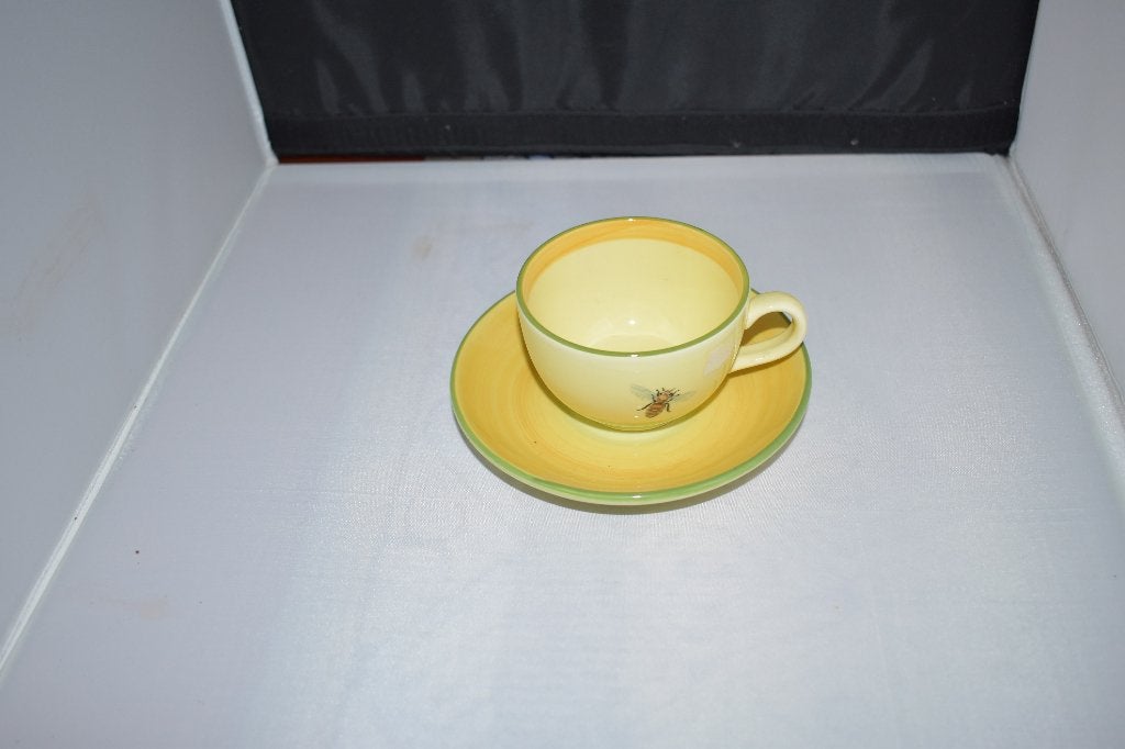 Kop en schotels Bijenland servies, Info@detagrijn.com, Overige materialen, Overige merken, Nieuw