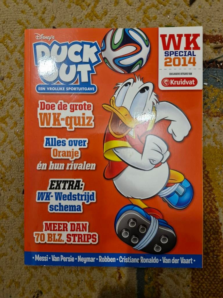 Donald Duck Duck Out WK Special 2014 - Voetbalquiz & Strips, Boeken, Stripboeken, Eén stripboek, Ophalen of Verzenden, Zo goed als nieuw