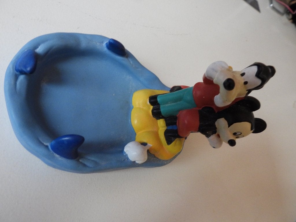 Grote nostalgische zeepbakjes mickey mouse, Verzamelen, Ophalen of Verzenden, Mickey Mouse, Gebruikt, Beeldje of Figuurtje