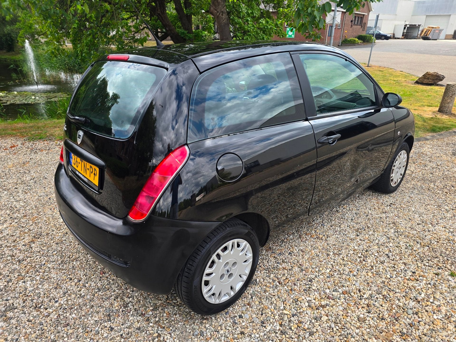 Lancia Ypsilon 1.2 APK 07-2027!, Auto's, Voorwielaandrijving, Gebruikt, Zwart, Origineel Nederlands