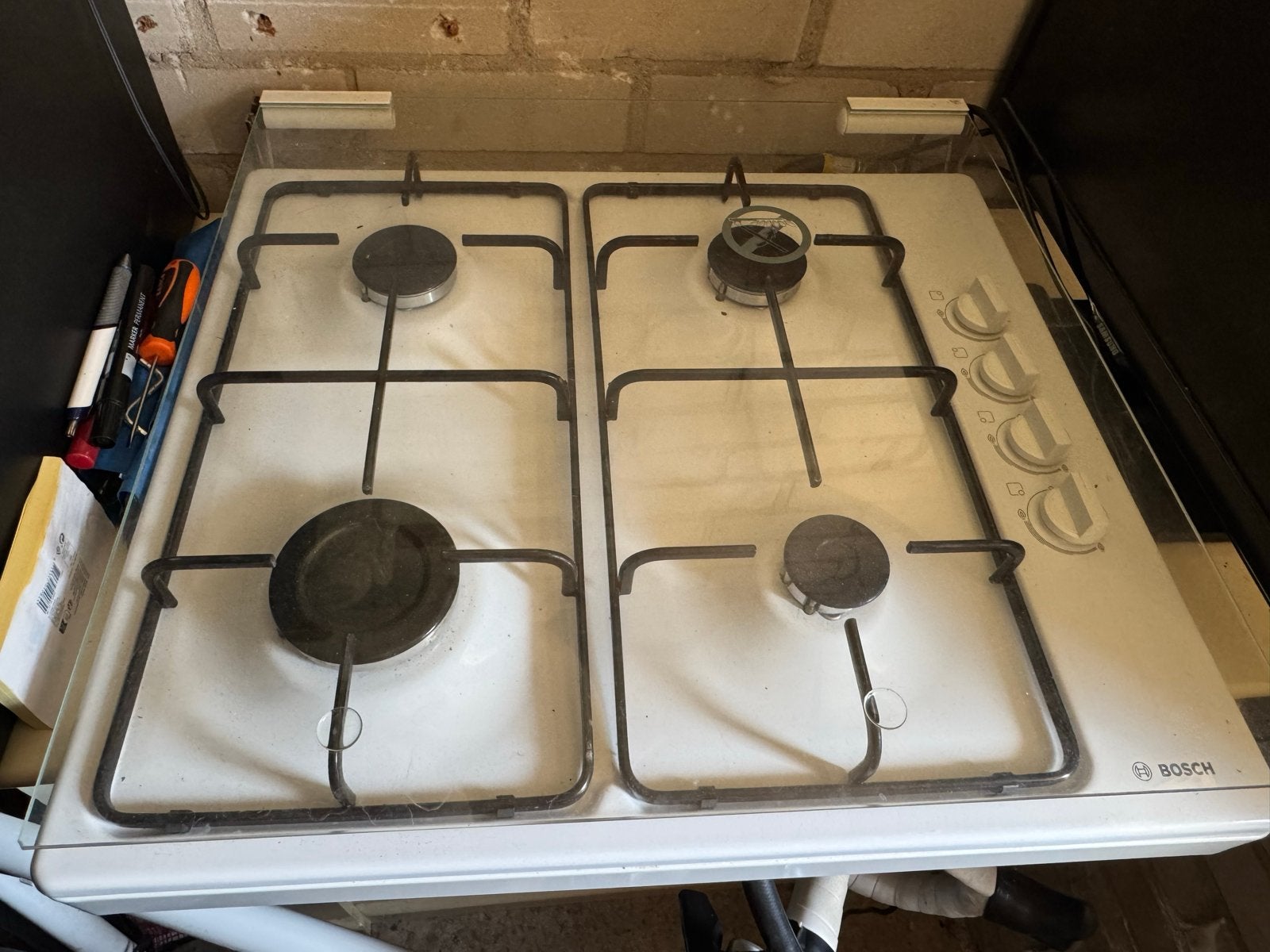 Bosch gasfornuis met 4 kookzones en glazen deksel, Gebruikt, 60 cm of meer, Gas, Vrijstaand