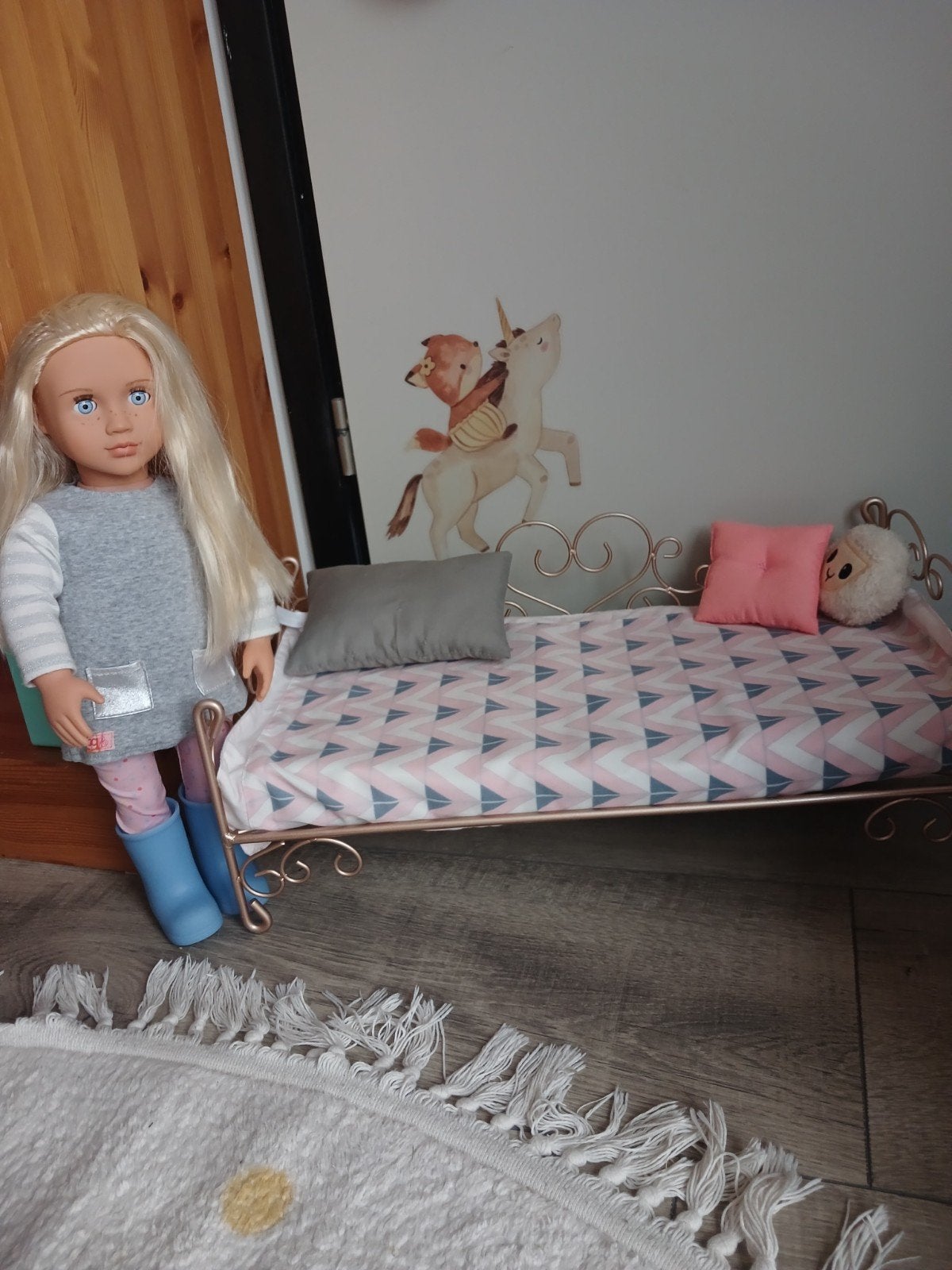 Our generation pop met bed american girl doll, Kinderen en Baby's, Speelgoed | Poppen, Ophalen, Zo goed als nieuw, Overige typen
