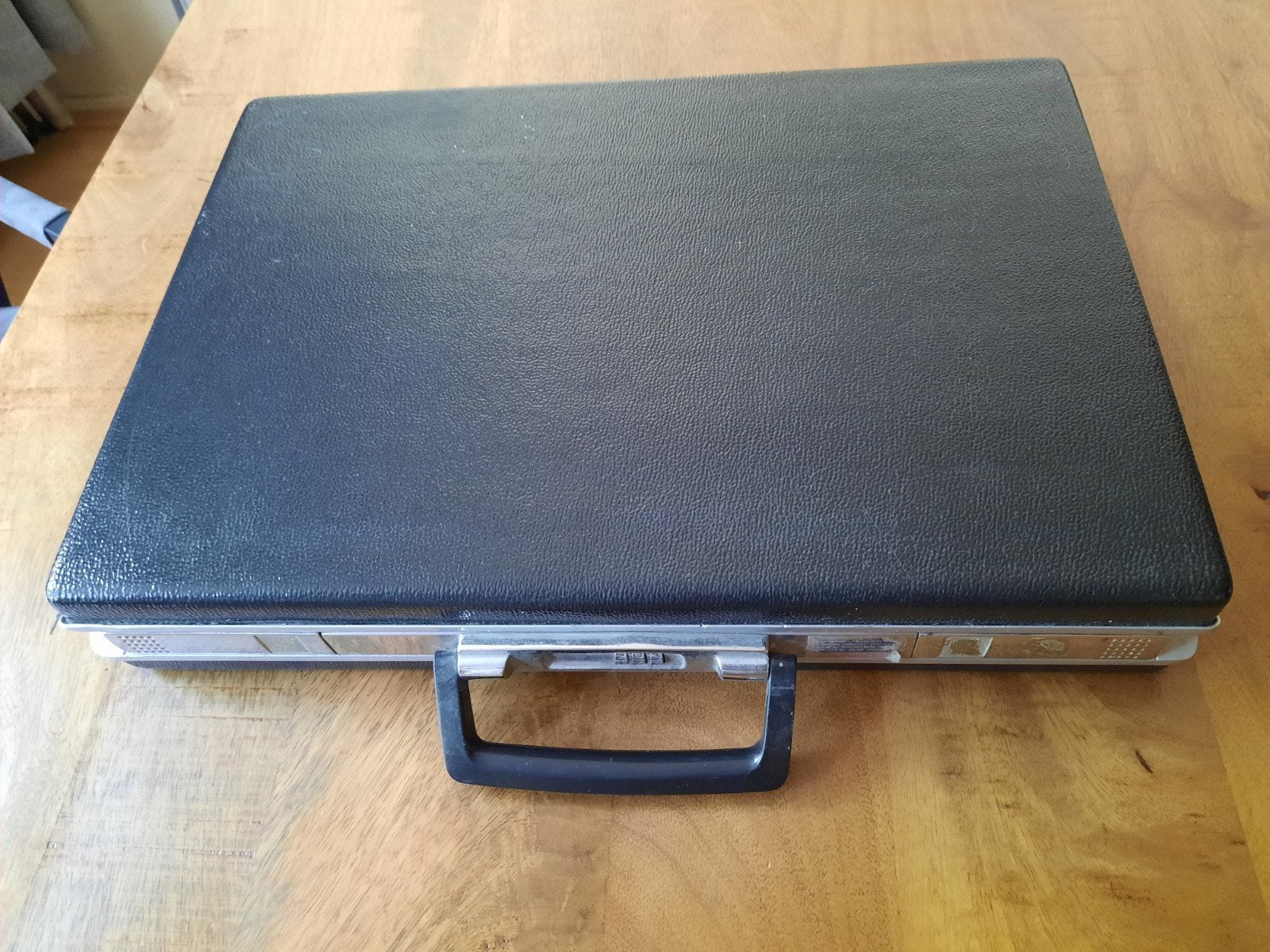Vintage Aktekoffer met Cijferslot - Zwart/Zilver, Gebruikt, Hard kunststof, Slot, Minder dan 50 cm