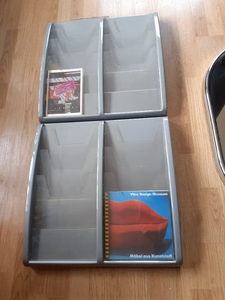 grijs kunststof wandrek lektuur boeken jaren 70 design retro, Meerdere vakken, Gebruikt, ?, Tijdschriftenrek