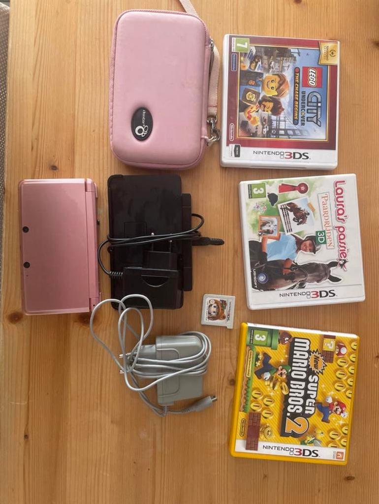 Roze Nintendo 3DS compleet set, met stylus, games, cover, Spelcomputers en Games, Spelcomputers | Nintendo 2DS en 3DS, Ophalen of Verzenden