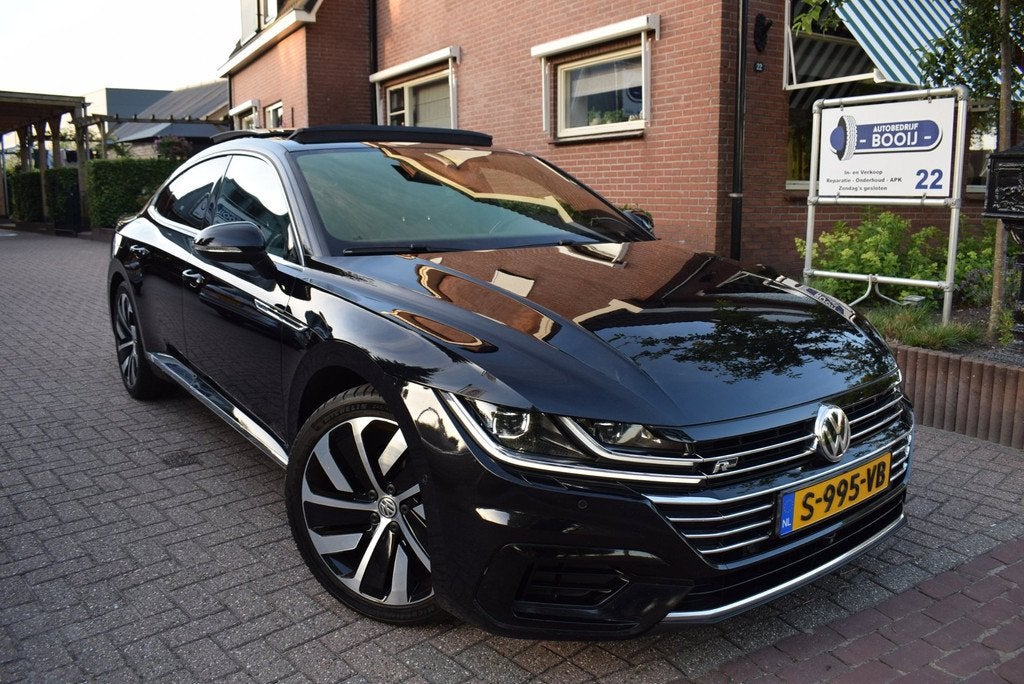 Volkswagen Arteon 2.0 TSI R-LINE PANO DAK/ADAP CRUISE/NAVI/A, Auto's, Volkswagen, Arteon, 1984 cc, Leder, Bedrijf