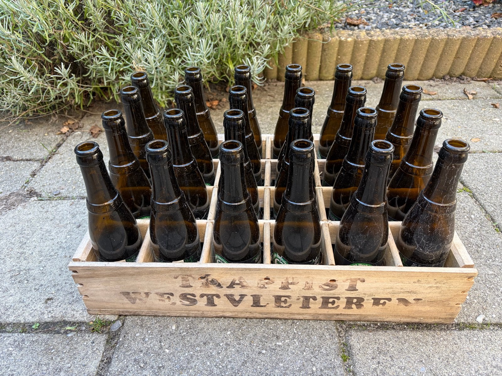 Westvleteren (blond) bierkrat met 24 lege flesjes, Ophalen, Gebruikt