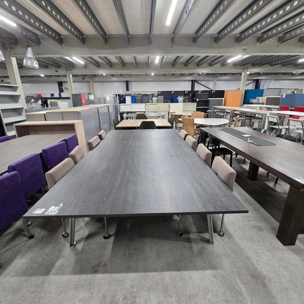 Veel kantoormeubilair gebruikt en nieuw TAFELS VERGADERTAFEL, Ophalen, Gebruikt, 200 cm of meer, 50 tot 100 cm