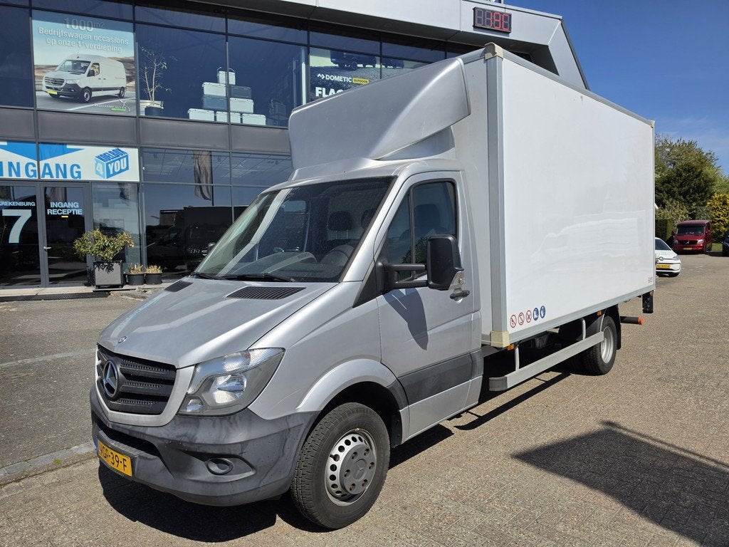 Mercedes-Benz Sprinter 513 CDI WB432 Bakwagen met Laadklep, Auto's, Gebruikt, Zwart, 4 cilinders, Met garantie (alle)