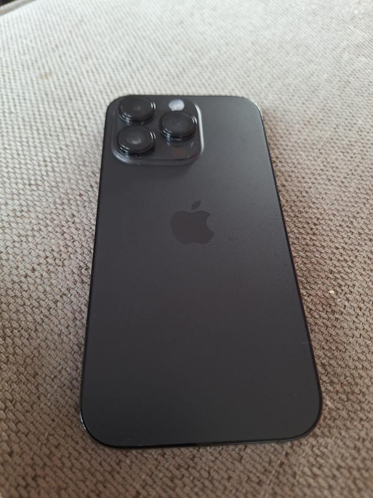 Iphone 14 pro 64 GB zwart. Batterijcapaciteit 99%., Telecommunicatie, Mobiele telefoons | Apple iPhone, Ophalen of Verzenden, Zo goed als nieuw