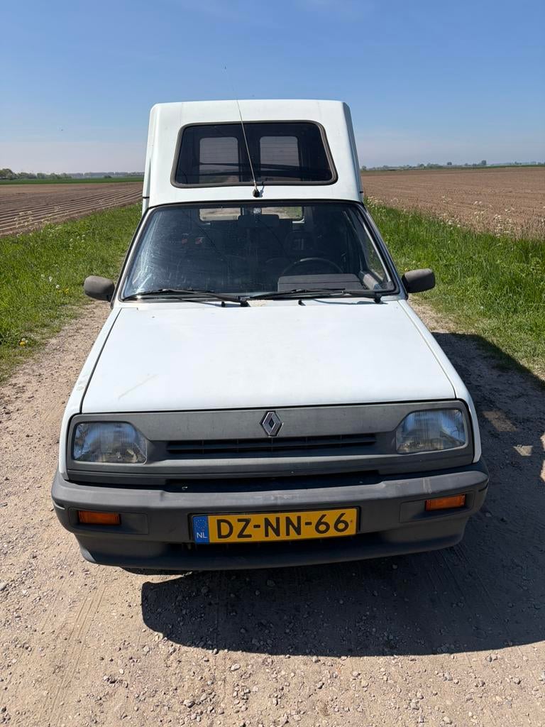 Renault Express bouwjaar 1992 / 1400cc nieuwe apk en beurt, Auto's, Renault, 920 kg, Wit, Origineel Nederlands, Particulier