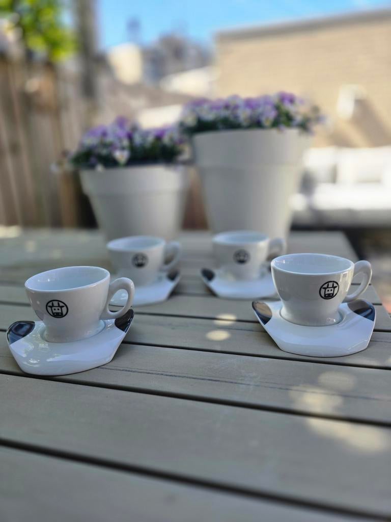 Bialetti Cappuccinokopjes met Schotels - Set van 4, Ophalen, Zo goed als nieuw, Overige stijlen, Kop(pen) en/of Schotel(s)