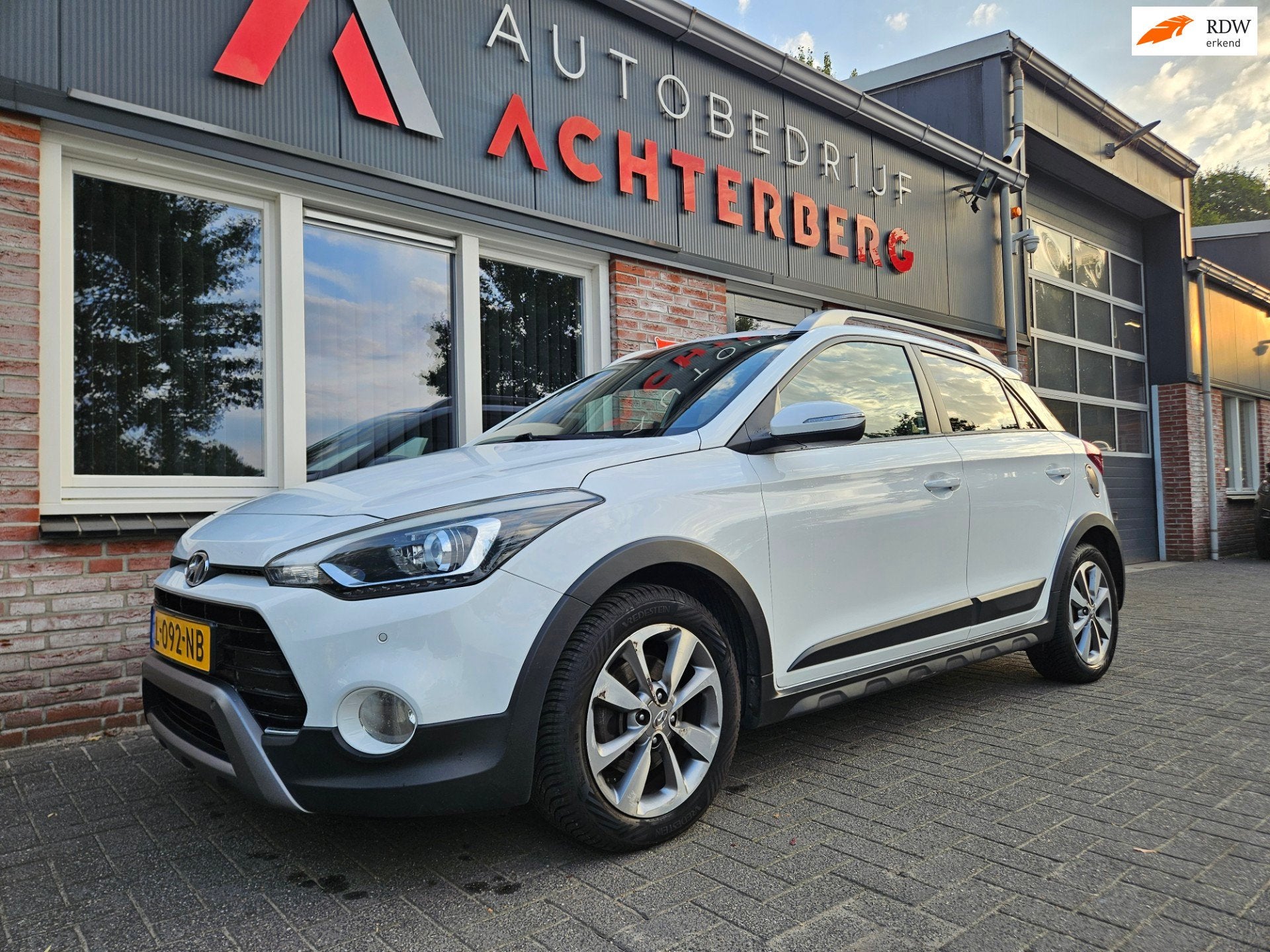 Hyundai I20 1.0 T-GDI Comfort Trekhaak! Airco! Cruise Contro, Auto's, 450 kg, Euro 6, 100 pk, Wit