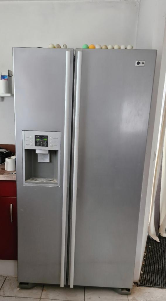LG Amerikaanse Koelkast met Water- en IJsdispenser, Ophalen, Gebruikt, 200 liter of meer, 60 cm of meer