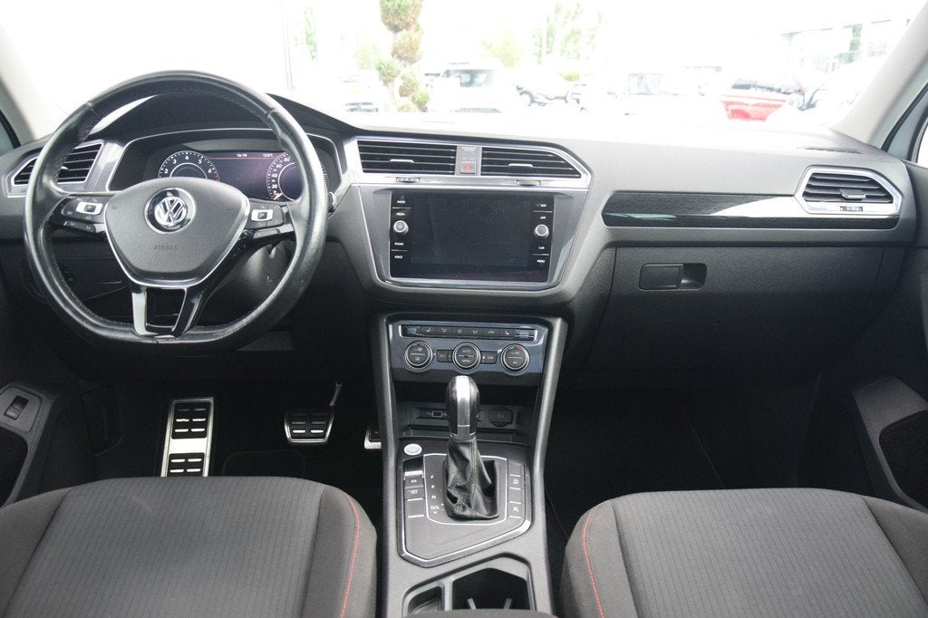 Volkswagen Tiguan 1.4 TSI ACT Comfortline Business R Sound C, Stof, 4 cilinders, 150 pk, Wit