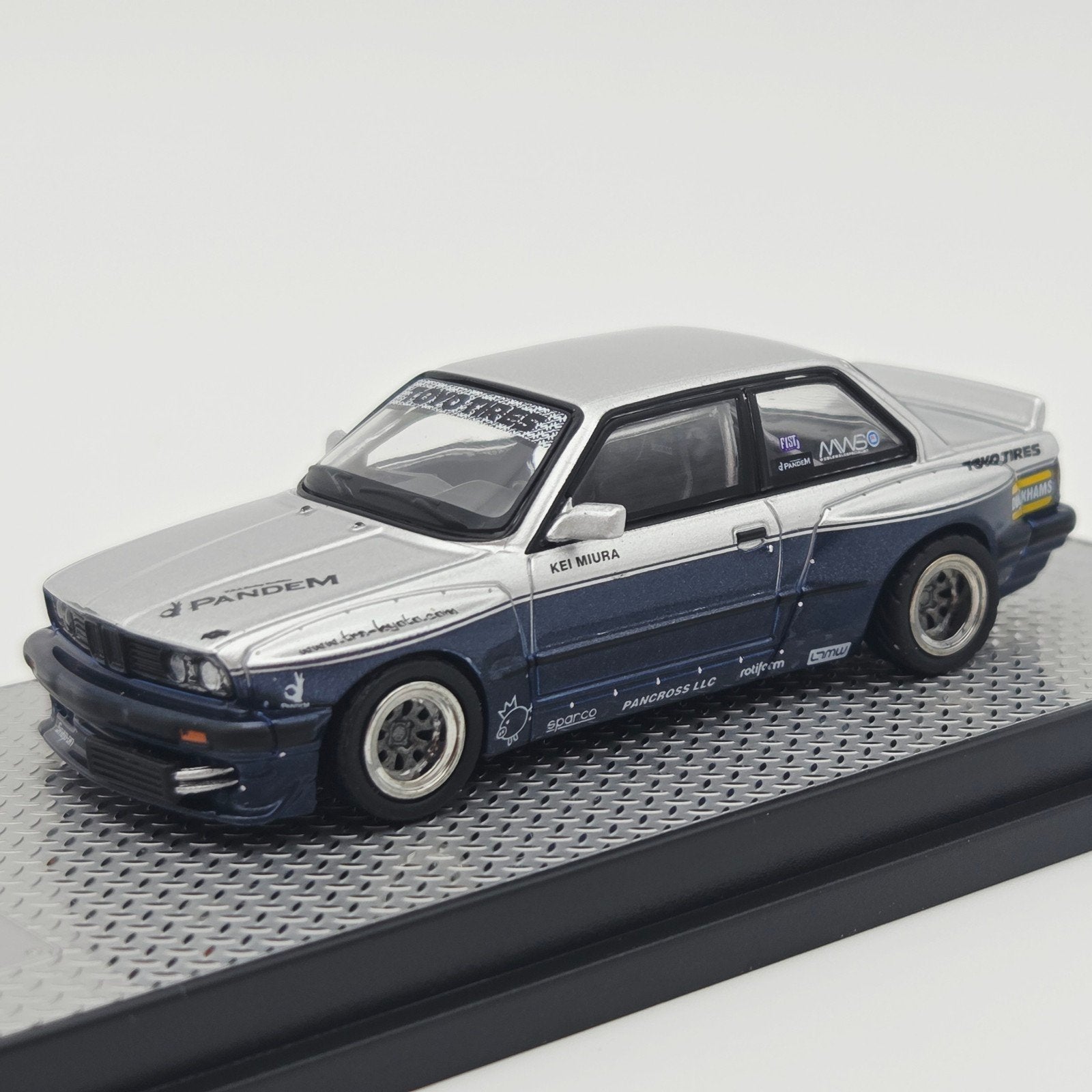 Inno64 – Pandem E30 M3, silver/blue
Zeer gedetailleerd model, Mymodelcar@outlook.com, Auto, Ophalen of Verzenden, Inno64